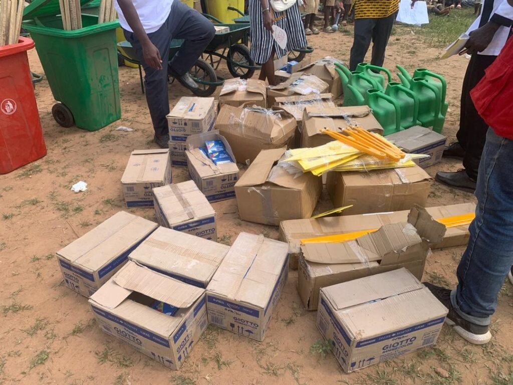 Développement communautaire : Une nouvelle bibliothèque pour Assalé Kouassikro 2 photo ecole 3
