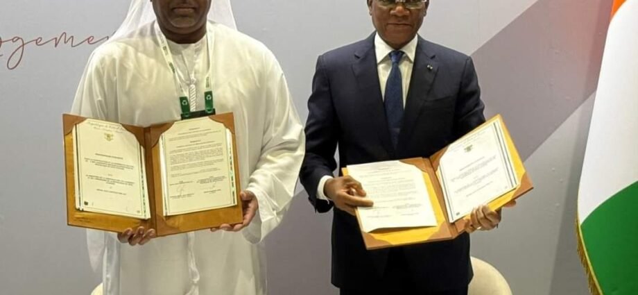 En mission à Dubaï avec le Premier ministre : Deux accords pour la construction de 17 000 logements sociaux signés 1 photo signature 2