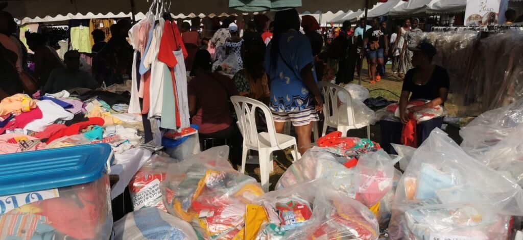 Foire de friperie et de déstockage d’Abidjan : Une plongée dans l'ambiance du Grand Cassé Balle 6 photo fripperie 41