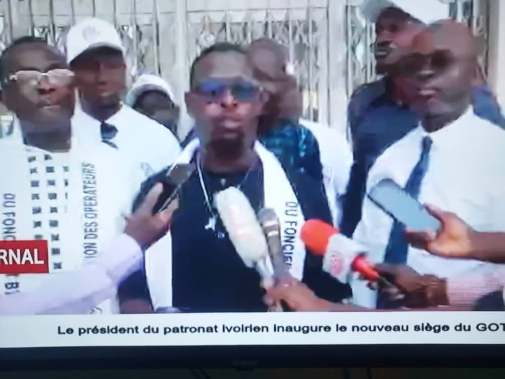 Les enjeux de l’ADU expliqué aux populations de Daloa 3 foncier Daloa 3