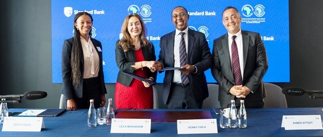 La BAD et SBG Entérinent Un Accord Financier Pour Stimuler La Croissance Des TPE-PME et Le Commerce Intra-Africain 5 La BAD entend, de lasorte, favoriser le développement économique inclusif