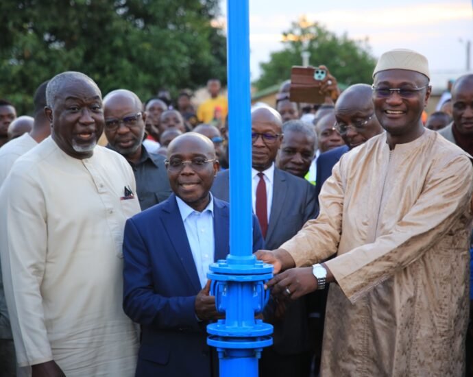 Région du Bafing : Touba et Foungbesso célèbrent la victoire de l’eau grâce au leadership de Bouaké Fofana 2 photo Hydraulique 1