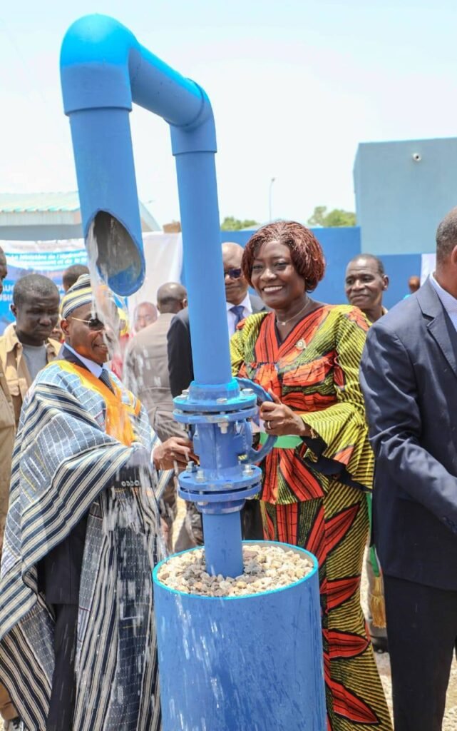 Inauguration d’une nouvelle station de traitement d'eau potable : Bouaké Fofana soulage les populations de de Boundiali 2 photo Lo