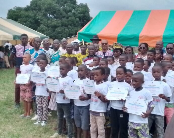 Molonoublé : La tribu Srê s’apprête à célébrer ses meilleurs élèves à Allialikro-Golikro 5 TOF ECOLE