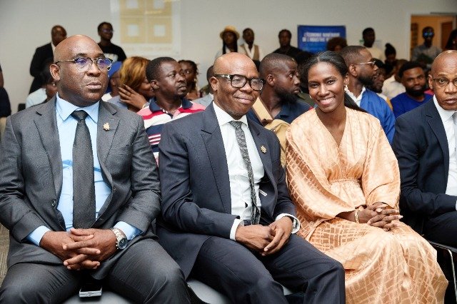 Africa Music & Charts Révèle la Nouvelle Dynamique de Musique Africaine 2 amc a certifié DJ Arafat à titre posthume
