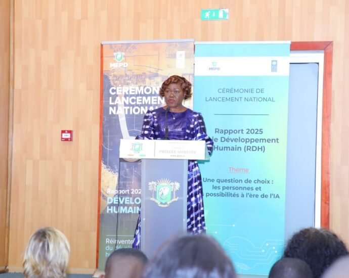 Développement Humain : Nialé Kaba lance officiellement le rapport national 2025 à Abidjan 7 photo Kaba 1 1
