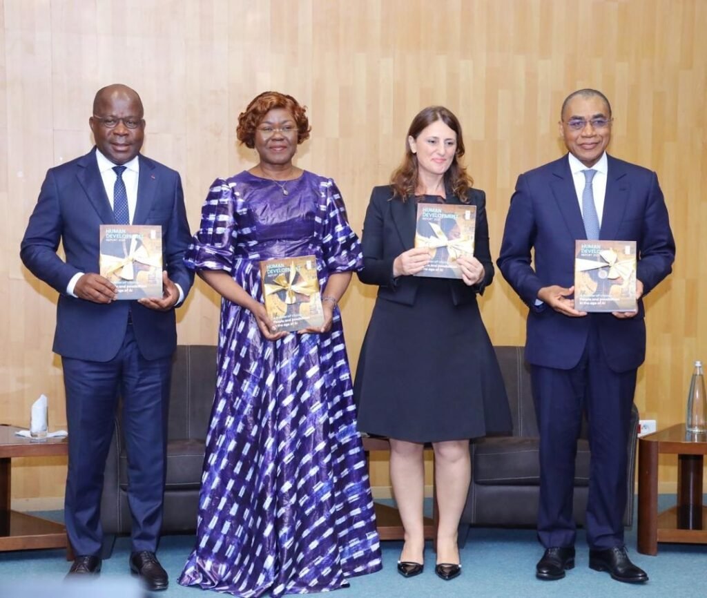 Développement Humain : Nialé Kaba lance officiellement le rapport national 2025 à Abidjan 3 photo Kaba 2