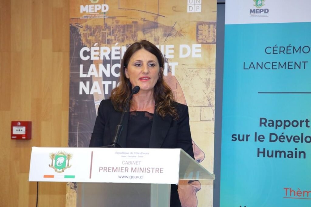 Développement Humain : Nialé Kaba lance officiellement le rapport national 2025 à Abidjan 2 photo Kaba 3