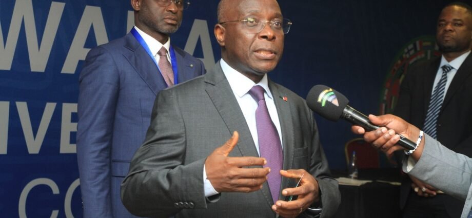 Assemblée annuelle de la BAD à Abidjan : Le ministre Bouaké Fofana met en avant l’impact de la facilité africaine de l’eau 1 photo eau 1