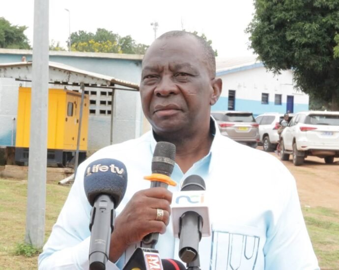 Equipement sanitaire : Kobenan Kouassi Adjoumani offre du matériel médical pour renforcer la santé régionale 9 photo sante 3