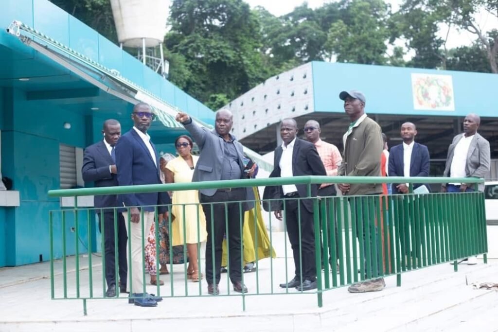 Marché de fruits et légumes Dominique Ouattara du Banco: le District Autonome d’Abidjan et la Maire du Plateau unissent leurs forces pour redynamiser le commerce de proximité 5 Banco 4