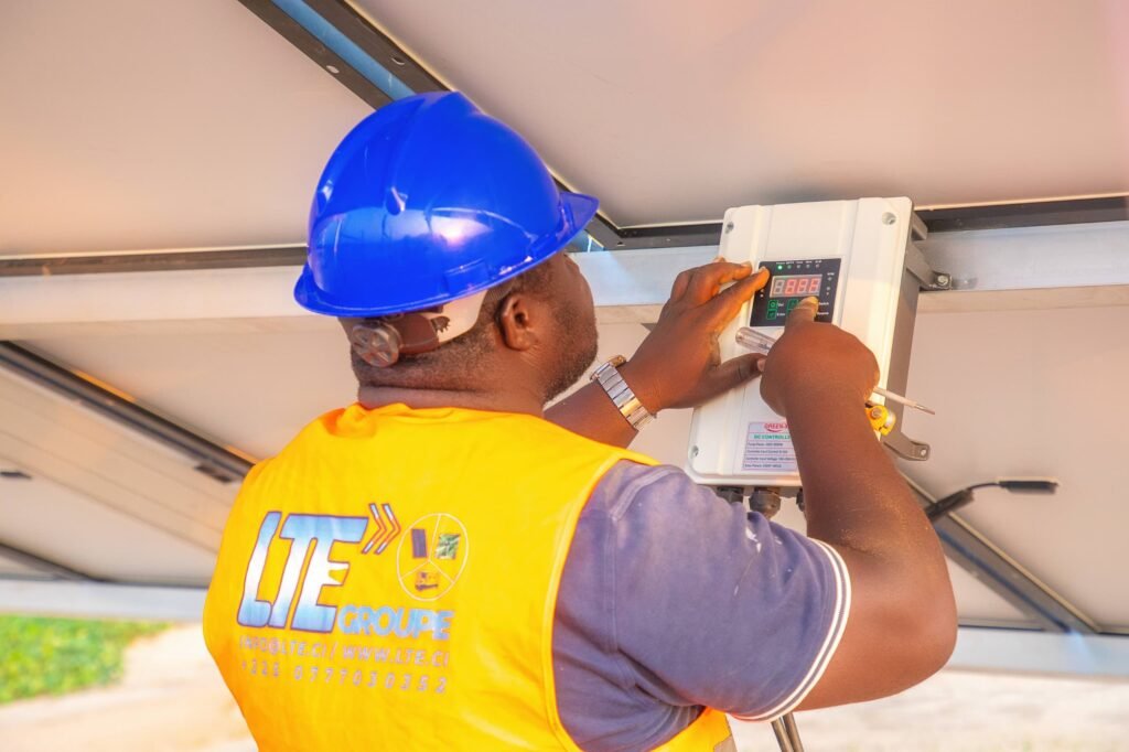 Secteur immobilier à Angré extension : L’innovation immobilière révolutionne l’habitat avec des résidences entièrement autonomes 6 photo LTE 1