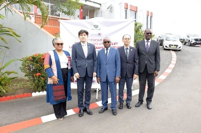 KOICA Offre des Laboratoires et des Ateliers à l'IPNETP 1 KOICA est l'Agence Coréenne de Coopération