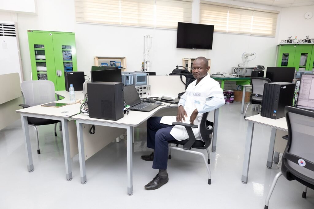 KOICA Offre des Laboratoires et des Ateliers à l'IPNETP 8 K8