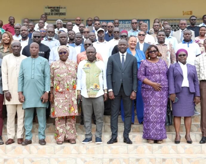 Yamoussoukro : Les acteurs de la filière coton font le point sur la campagne 2024/2025 4 TOF COTON 1