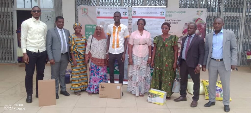 Renforcement des capacités à Daloa : Des matériels agricoles et informatiques remises aux femmes et aux jeunes 4 photo Daloa 2
