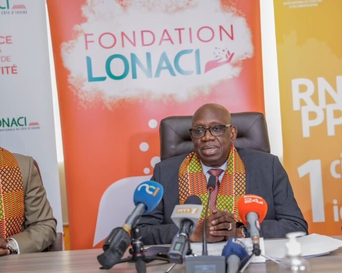 Inclusion des personnes handicapées : La LONACI et sa Fondation un don de 10 millions FCFA à l’ONECI 6 photo Lonaci 1