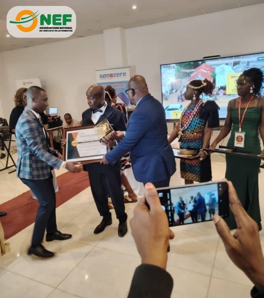Yamoussoukro : Une vingtaine de figures exemplaires de la gouvernance célébrées lors d’une soirée de gala 2 photo bonne gouvernance 1