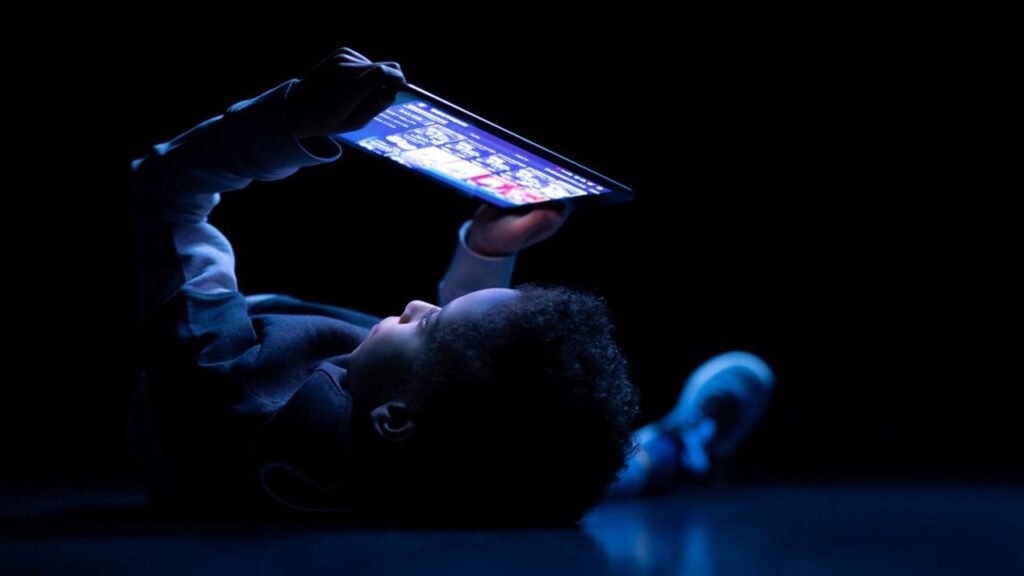 L'Hyperconnexion des Enfants, un Défi pour les Parents en cette Rentrée Scolaire ? 4 V1