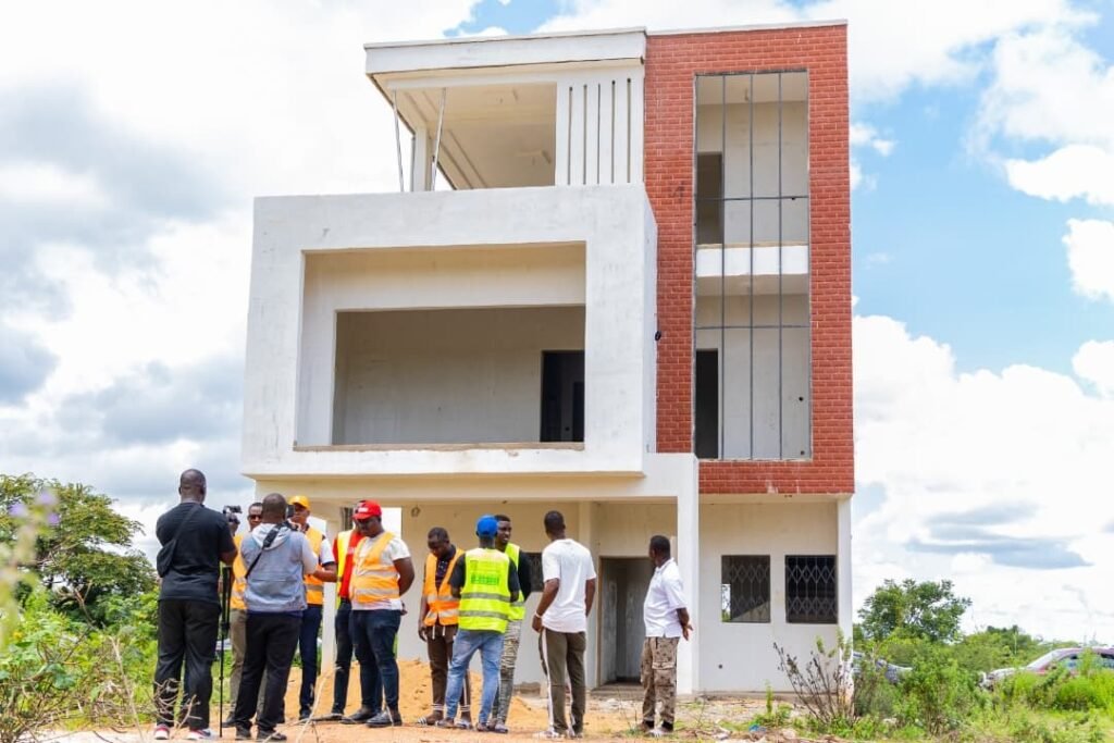 Côte d’Ivoire : Dr Yamoussa Coulibaly en séjour de travail et de recueillement dans la Bagoué 3 photo Yamou 2