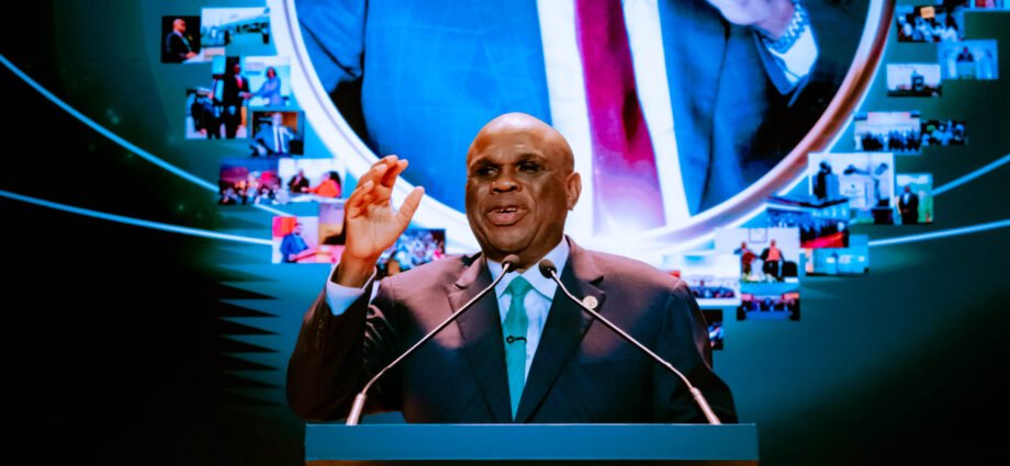 Afreximbank célèbre le Professeur Benedict Oramah : Dix années qui ont redéfini le commerce africain 1 AFEX