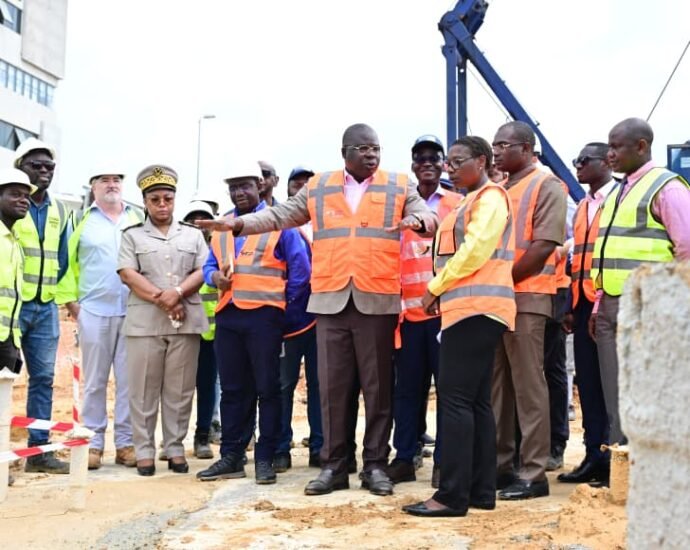 Construction des trois échangeurs du boulevard Germain Coffi Gadeau : Amédé Kouakou satisfait de l’état d’avancement des travaux 8 TOF AMEDE 1