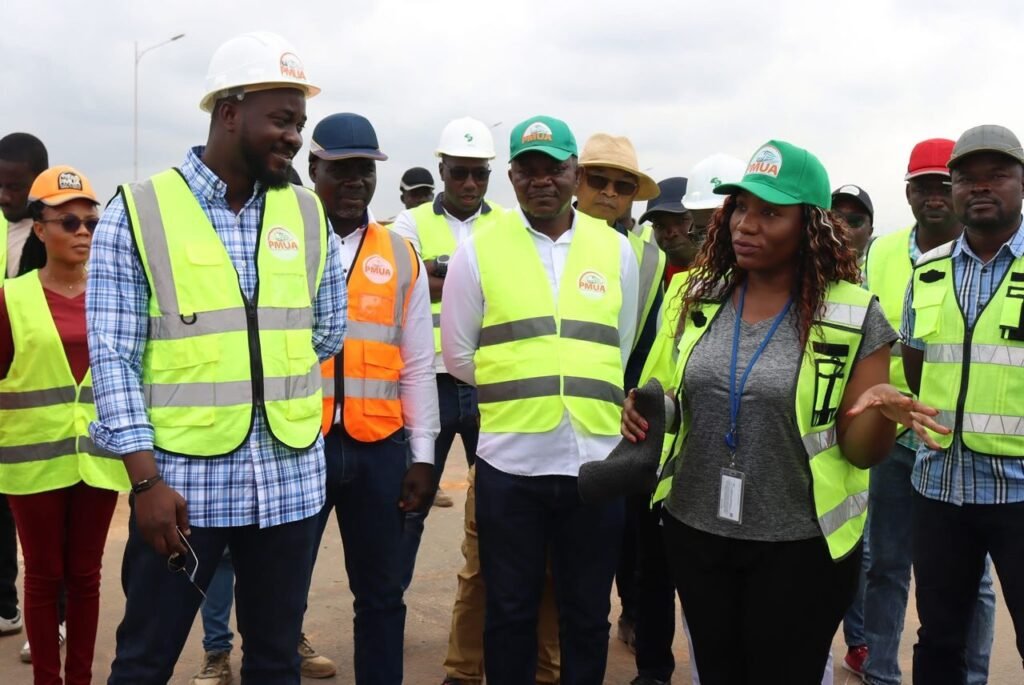 Abidjan : La Banque mondiale inspecte l’avancement du corridor BRT Est-Ouest 6 photo PMUA 1