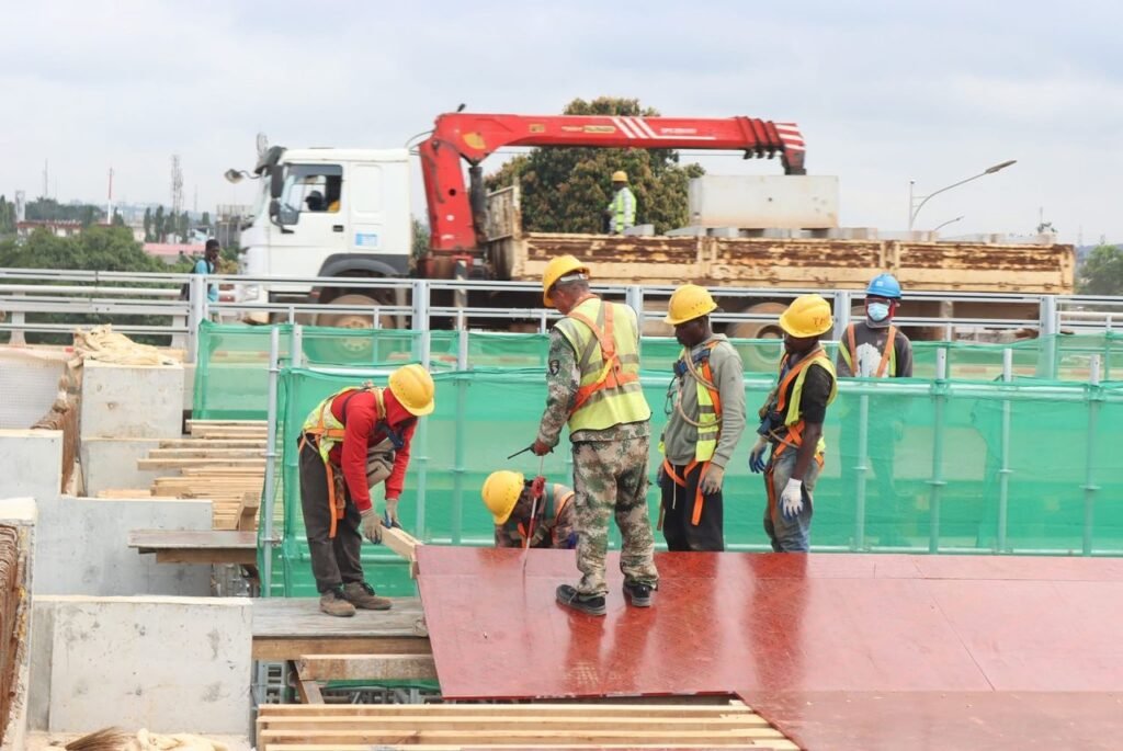 Abidjan : La Banque mondiale inspecte l’avancement du corridor BRT Est-Ouest 3 photo Pmua 2