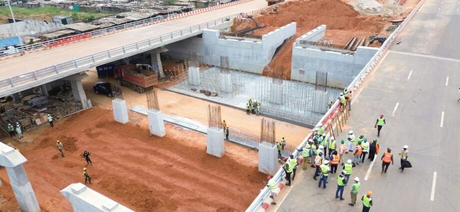 Abidjan : La Banque mondiale inspecte l’avancement du corridor BRT Est-Ouest 1 photo Pmua 5