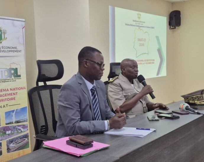 Yamoussoukro : les acteurs locaux valident le Schéma National d’Aménagement du Territoire pour la Côte d’Ivoire de 2045 3 photo seminaire 2