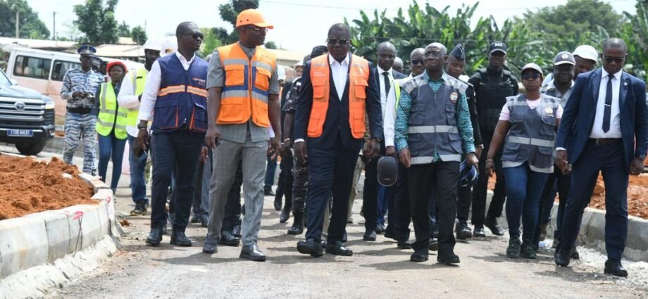 Chantier de la voie de contournement d’Abidjan (Y4) : Amédé Kouakou annonce la fin des travaux pour décembre 2025 1 AMEDE 1