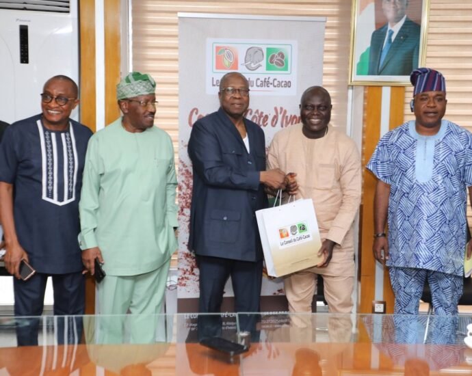 Une délégation nigériane du Comité National de Gestion du Cacao en mission d’étude en Côte d’Ivoire 7 TOF CACAO