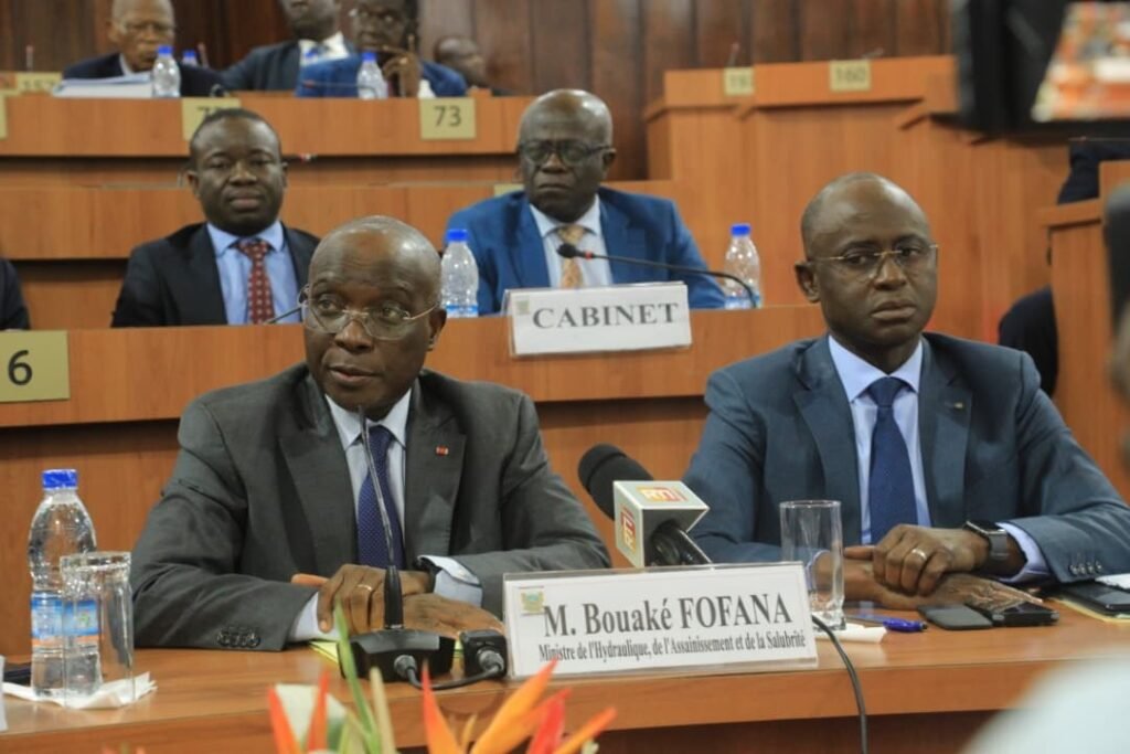 Budget 2026 : Le ministère Bouaké Fofana obtient 502,893 milliards FCFA pour ses projets 2 photo Bouake Fofana 4