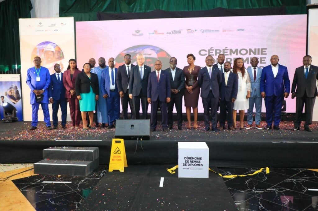 203 jeunes diplômés de l’école des talents : KAYDAN Groupe célèbre la réussite de sa deuxième promotion 4 photo Kaydan 3