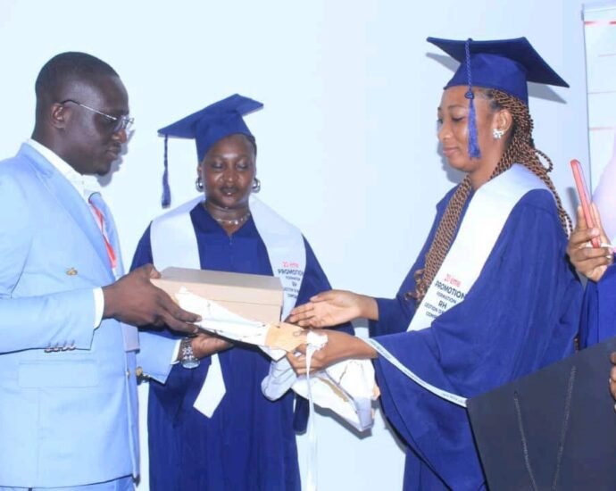 Renforcement de capacités : 34 cadres ivoiriens certifiés après une formation d’excellence 3 photo prix 1