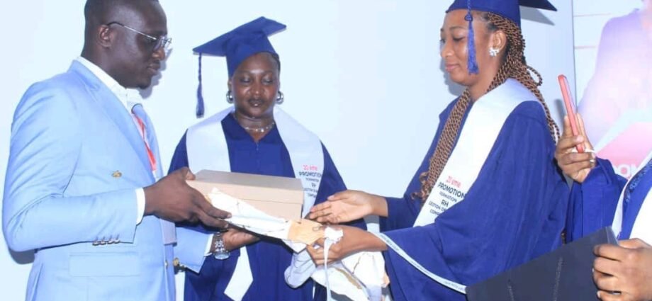 Renforcement de capacités : 34 cadres ivoiriens certifiés après une formation d’excellence 1 photo prix 1