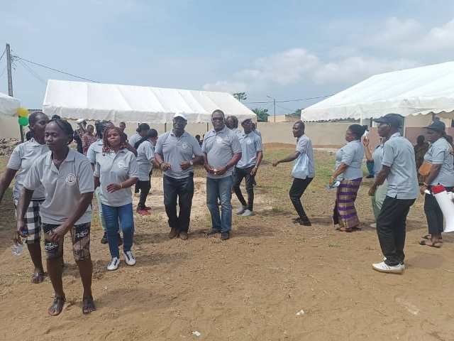 La Génération Amouanzri Promeut la Cohésion Sociale à Akrou 10 Akrou est un village situé à 6 km de Jacqueville