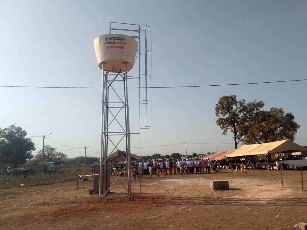 Nomplevogo : l’accès à l’eau potable se concrétise grâce à un château d’eau solaire 3 Lo 3