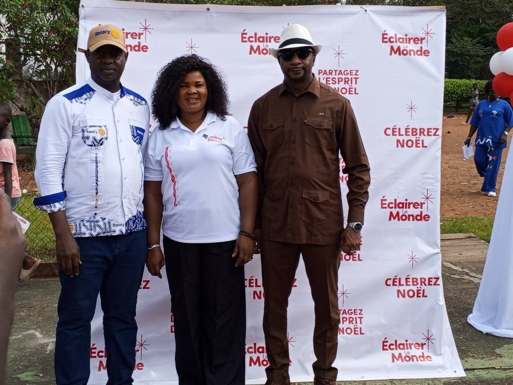 Daloa : 1 000 kits alimentaires offerts aux populations démunies dans le cadre de « éclairer le monde » 3 photo Noel 1