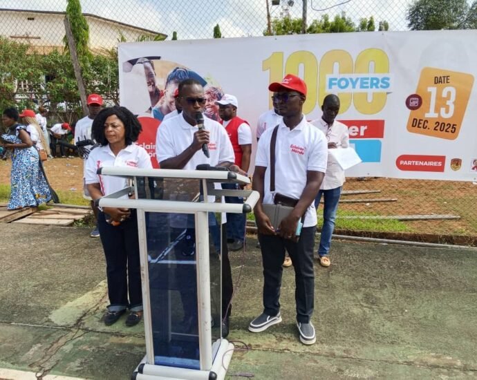 Daloa : 1 000 kits alimentaires offerts aux populations démunies dans le cadre de « éclairer le monde » 6 photo Noel 5