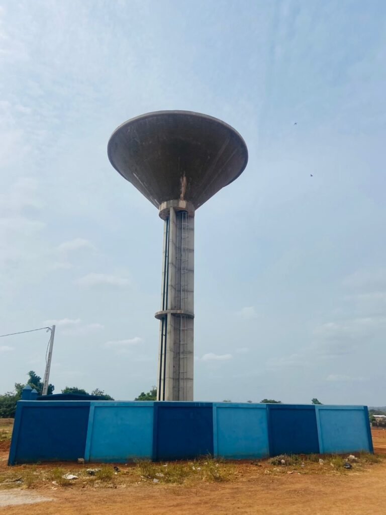 Programme eau pour tous : le ministre Amadou Coulibaly dote des villages de Korhogo de châteaux d’eau HVA 2 photo eau Korhogo 2