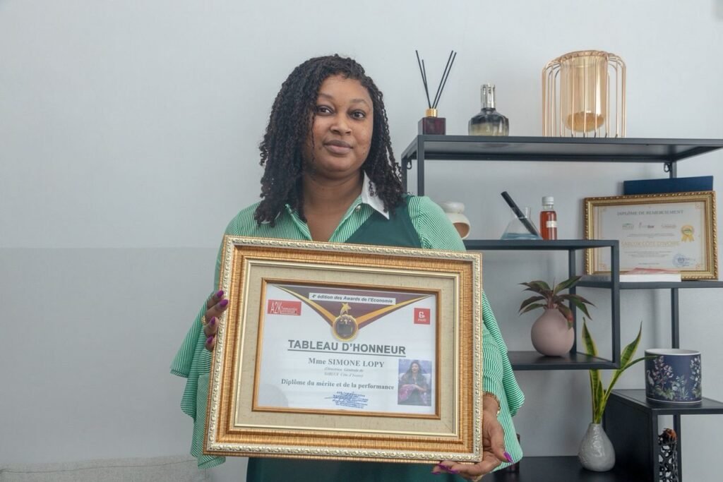 Awards de l’Économie 2025 : Sablux Côte d'Ivoire distinguée pour son leadership et son impact en Côte d’Ivoire 2 photo sablux 4