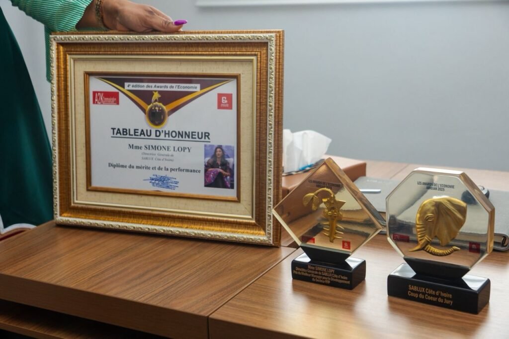 Awards de l’Économie 2025 : Sablux Côte d'Ivoire distinguée pour son leadership et son impact en Côte d’Ivoire 3 photo sablux 8