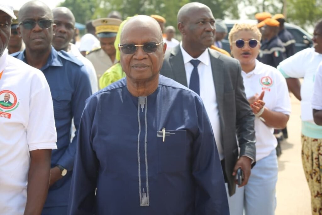 Hommage national à Sinématiali : Sa majesté Tiemoko YADE COULIBALY honoré par la CNHD 2 photo vieux 1