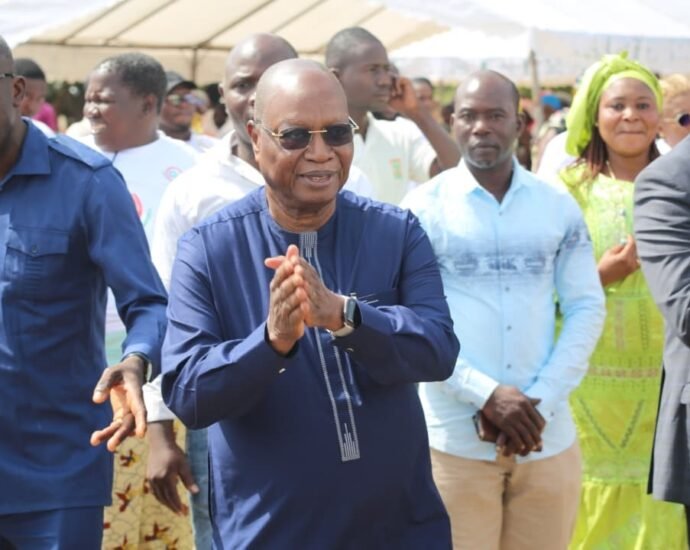 Hommage national à Sinématiali : Sa majesté Tiemoko YADE COULIBALY honoré par la CNHD 2 photo vieux 3