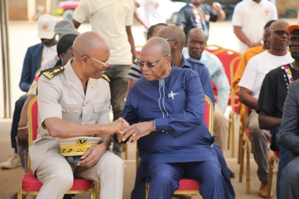 Hommage national à Sinématiali : Sa majesté Tiemoko YADE COULIBALY honoré par la CNHD 3 photo vieux 4
