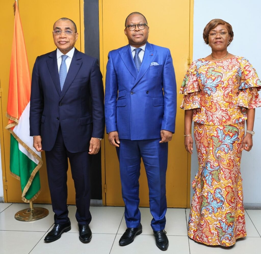 Passation de charges au ministère de l’Économie, des Finances et du Budget : Nialé Kaba transmet le flambeau à Adama Coulibaly 4 photo budget 4