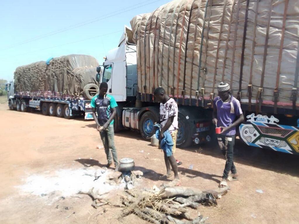 Incivisme routier : des conducteurs de gros camions causent d’accidents mortels sur la N3 et la N10 2 photo circulation 2