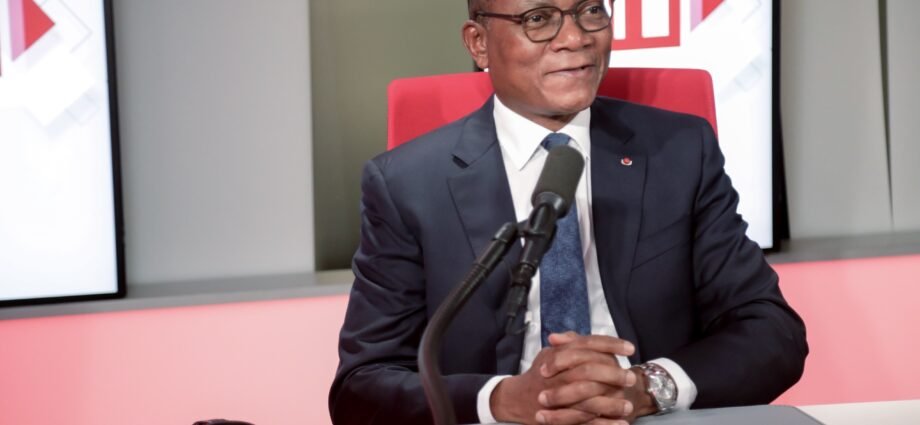 Invité de RFI lors du Salon de l’Agriculture de Paris : Bruno Nabagné Koné défend les atouts agricoles et la stratégie cacao 1 photo Rfi 1