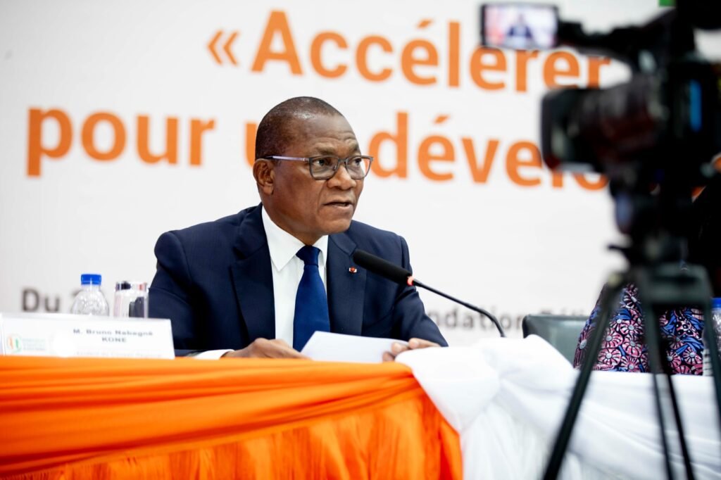 Décentralisation en Côte d’Ivoire : Bruno Koné plaide pour des collectivités territoriales plus performantes 2 kone 2